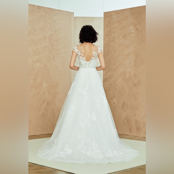 Nouvelle Amsale Miranda Gown - Picture 4 of 14